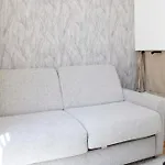 Bright Apartment Just Steps From The Marais