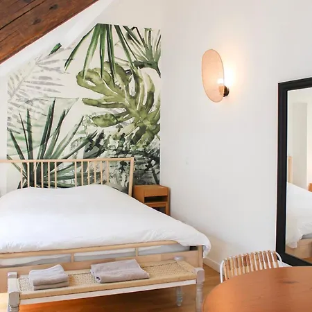 Apartment Bright Just Steps From The Marais *